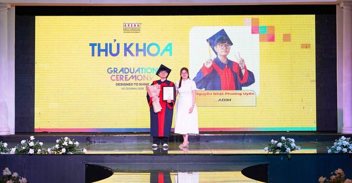  Chân dung các Thủ khoa trong buổi vinh danh. Ảnh: Arena Multimedia. 