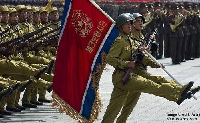 Giới chức quân sự Mỹ và Hàn Quốc thường xuyên tiến hành các cuộc tập trận chung quy mô lớn trong khu vực, điều mà Triều Tiên coi là sẵn sàng cho một cuộc xâm lược.