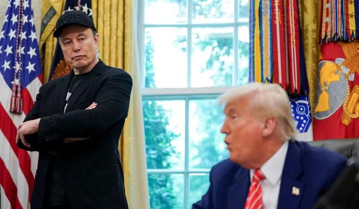 Phát biểu được đưa ra chỉ một ngày sau khi Tổng thống Mỹ Donald Trump tuyên bố tỷ phú Elon Musk đã dỡ bỏ các quy định hạn chế kỹ thuật.