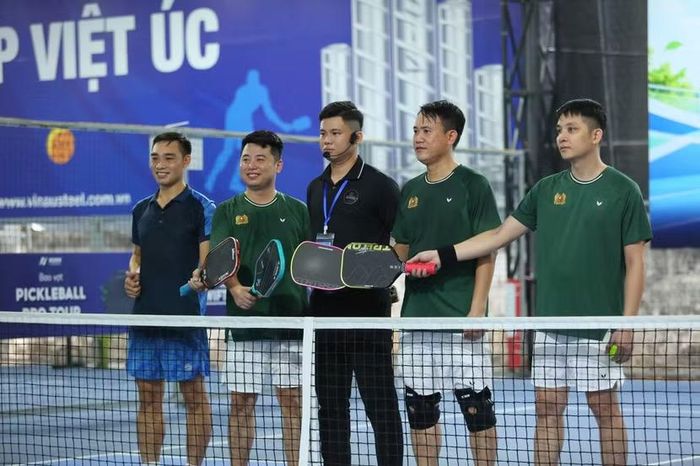 Giải quy tụ gần 200 vận động viên là thành viên chính thức của các đoàn tham dự Liên hoan