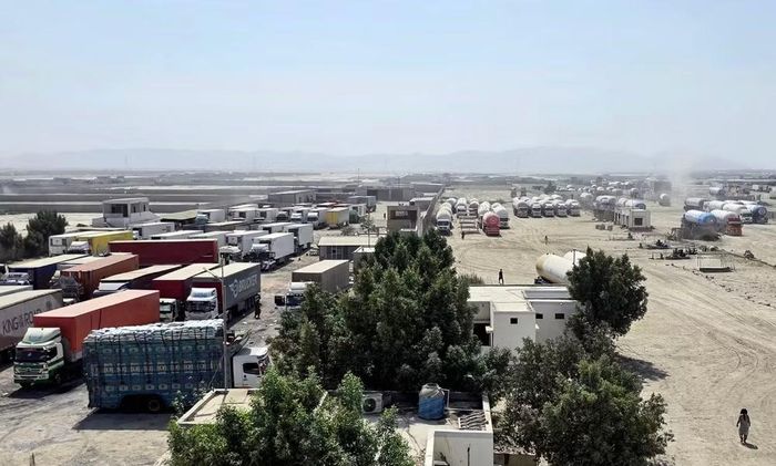 Trong khi đó, hoạt động xuất khẩu sang Pakistan còn gặp trở ngại do các lệnh trừng phạt ngân hàng.