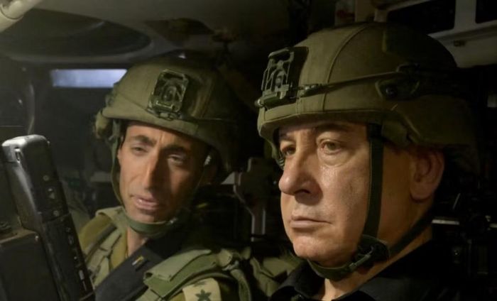 Ông Katz cho rằng Iran đang suy yếu nhưng có thể thực hiện những bước đi cực đoan nhằm vào Israel. Bộ trưởng Quốc phòng Israel tuyên bố bất kỳ bên nào tấn công nước này, trước hoặc sau bầu cử, đều sẽ phải trả giá đắt.