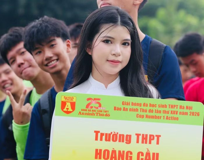 Nữ sinh Hà thành khoe sắc trong ngày hội bóng đá An ninh Thủ đô 2026