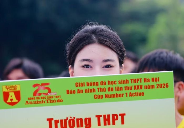 Nữ sinh Hà thành khoe sắc trong ngày hội bóng đá An ninh Thủ đô 2026