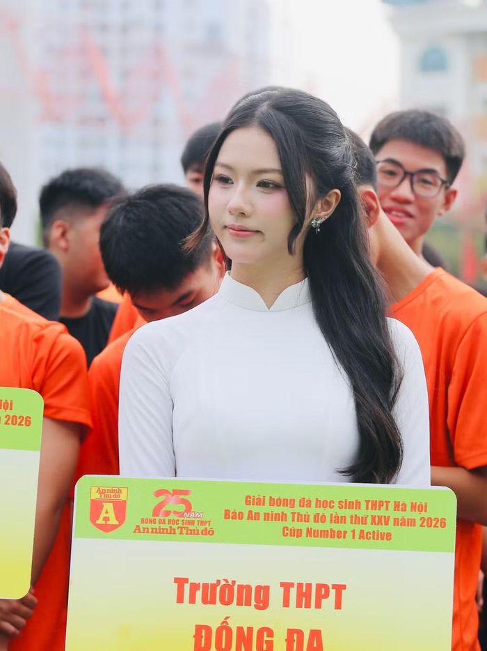 Nữ sinh Hà thành khoe sắc trong ngày hội bóng đá An ninh Thủ đô 2026