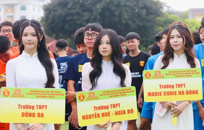 Nữ sinh Hà thành khoe sắc trong ngày hội bóng đá An ninh Thủ đô 2026