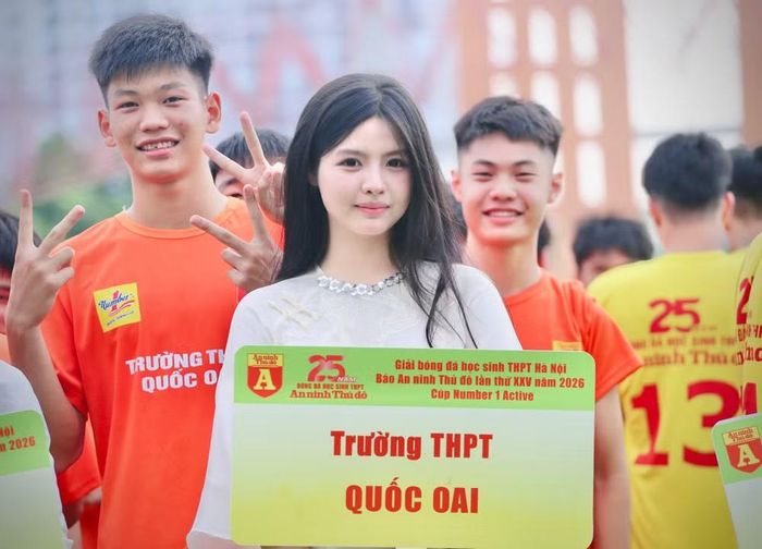 Nữ sinh Hà thành khoe sắc trong ngày hội bóng đá An ninh Thủ đô 2026