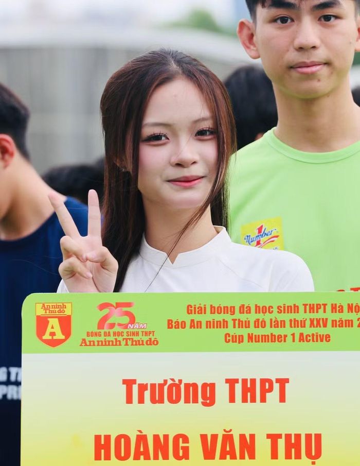 Nữ sinh Hà thành khoe sắc trong ngày hội bóng đá An ninh Thủ đô 2026