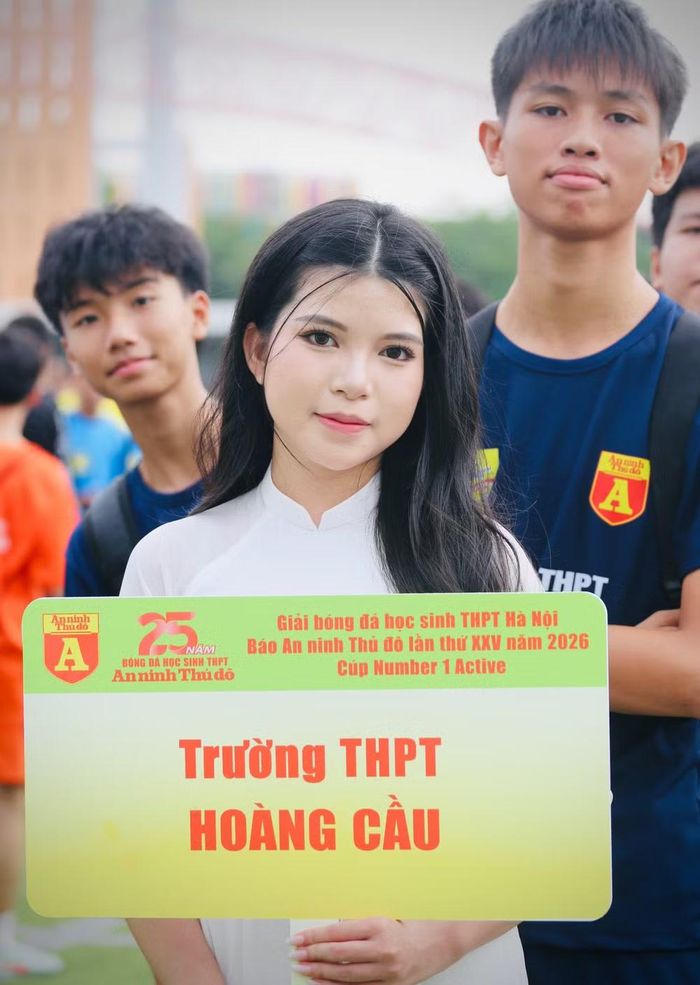 Nữ sinh Hà thành khoe sắc trong ngày hội bóng đá An ninh Thủ đô 2026