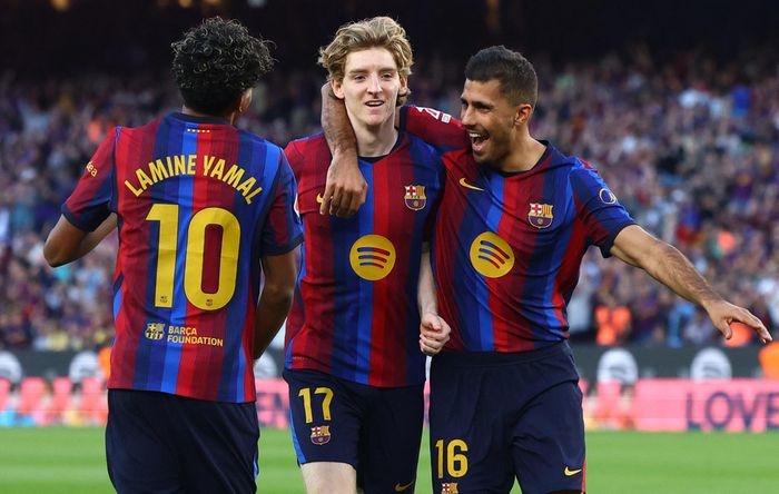 Rodri và Pedri được kỳ vọng giúp Barcelona kiểm soát tuyến giữa trong cuộc đối đầu Real Madrid tại Camp Nou.