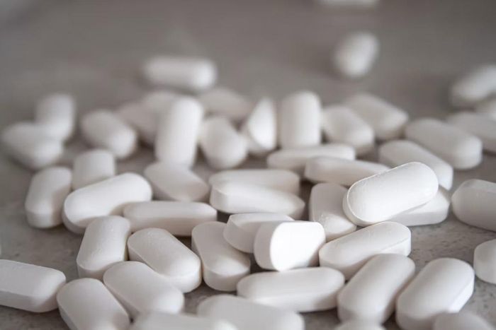 Nhiều người chủ quan khi sử dụng paracetamol vì đây là thuốc quen thuộc. Ảnh: Unsplash.