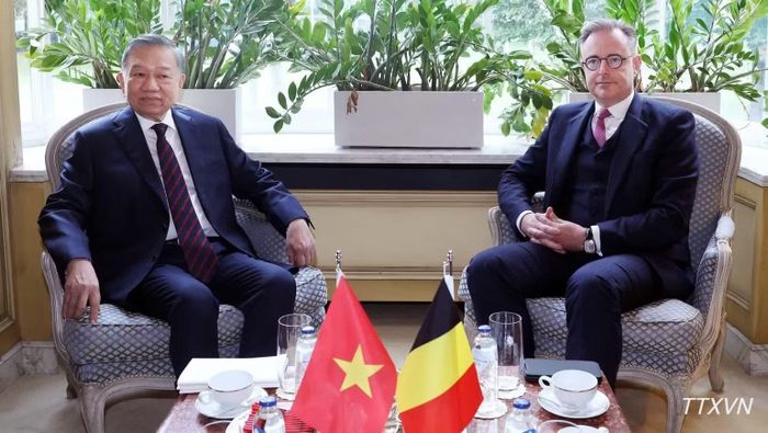 Tổng Bí thư, Chủ tịch nước Tô Lâm gặp hẹp Thủ tướng Bỉ Bart De Wever. (Ảnh: TTXVN)