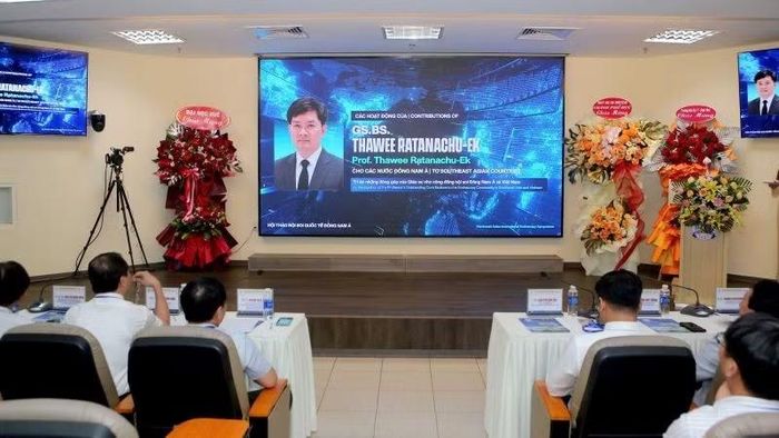 Đây là diễn đàn khoa học nhằm cập nhật những tiến bộ trong lĩnh vực nội soi tiêu hóa, tăng cường trao đổi kinh nghiệm thực hành và thúc đẩy hợp tác đào tạo, chuyển giao kỹ thuật giữa các trung tâm nội soi trong khu vực. (Ảnh: BAN TỔ CHỨC)