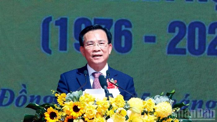 Chủ tịch Ủy ban nhân dân tỉnh Lâm Đồng Hồ Văn Mười mong muốn tiếp tục nhận được sự phối hợp, đồng hành của Đảng bộ, chính quyền và nhân dân Thủ đô Hà Nội; cùng vun đắp mối quan hệ hợp tác bền chặt, thiết thực, xứng đáng với tình cảm và công sức của các thế hệ đi trước. (Ảnh: BẢO VĂN)