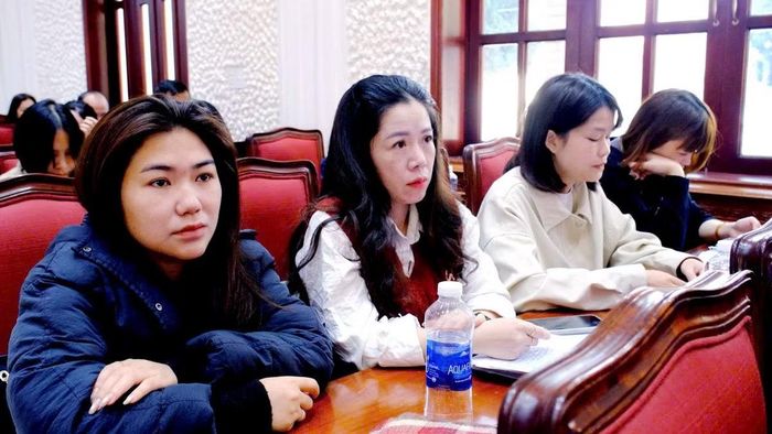 Cán bộ, giáo viên tham gia tập huấn. (Ảnh: CTV)