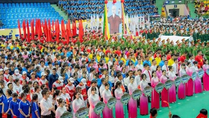 Đại hội Thể dục thể thao thành phố Huế lần thứ X năm 2026 diễn ra trong không khí sôi nổi, hào hứng. (Ảnh: L.Hoàng)