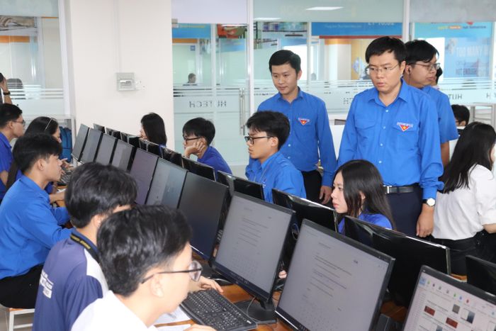  Thí sinh tham gia vòng loại bảng đội tuyển 