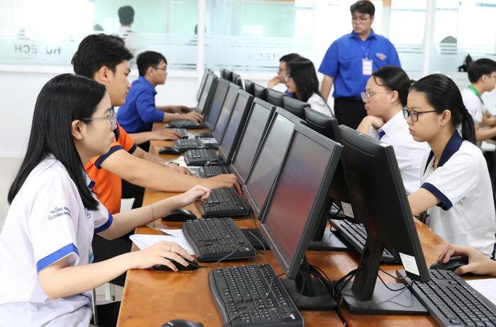  Thí sinh tham gia vòng loại bảng đội tuyển 