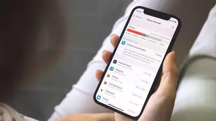 iPhone sẽ hoạt động rất chậm nếu dung lượng trống còn dưới 10%.