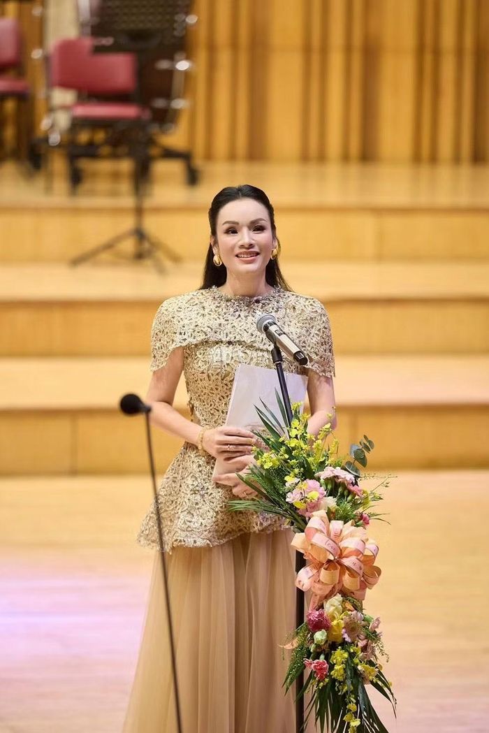 PGS.TS. NSƯT Tân Nhàn - Trưởng Khoa Thanh nhạc. Ảnh: Vũ Toàn