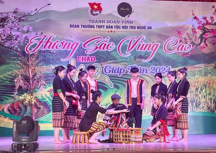 Tôi hy vọng CLB Nghệ thuật Dân tộc là không gian để các em gặp gỡ, giao lưu, học hỏi và cùng nhau gìn giữ bản sắc dân tộc. Ảnh NVCC.