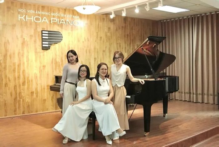 Nhóm giáo viên 8x, 9x của khoa Piano Học viện Âm nhạc Quốc gia Việt Nam. (Nguồn: VNAM)