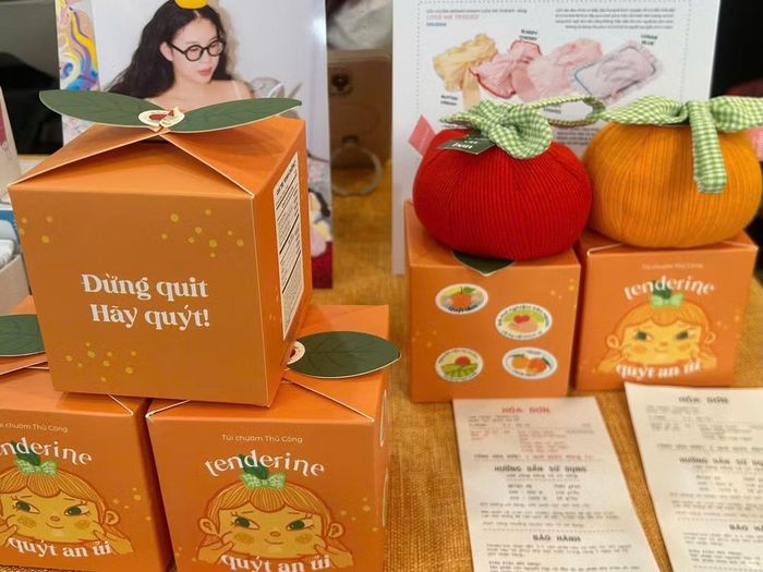 Một số sản phẩm trưng bày tại hội chợ. Ảnh: Diệu Thương