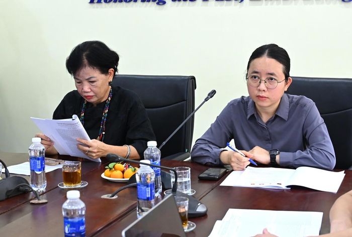GS.TS Lâm Thị Mỹ Dung, Trường Đại học KHXH&NV và PGS.TS Vi Vỹ Yến, Đại học Trung sơn