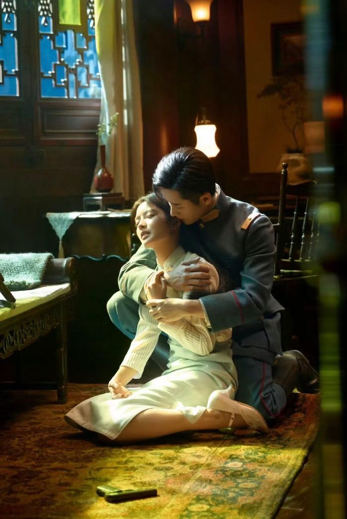Ở những đoạn xung đột lên đến cao trào, sự tương tác giữa họ chưa tạo được cảm giác căng thẳng và rung động trọn vẹn.