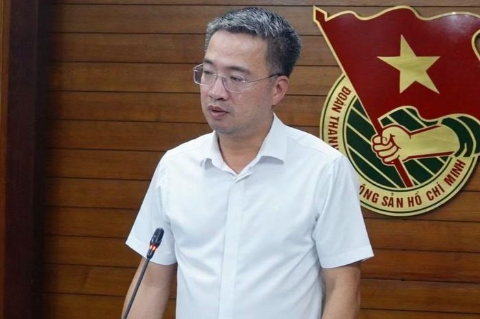 Anh Nguyễn Tường Lâm - Bí thư Trung ương Đoàn, Chủ tịch Hội đồng Giải thưởng chủ trì cuộc họp Hội đồng.