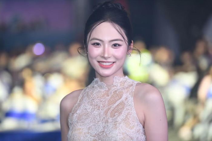 Cô nói đã chuẩn bị kỹ càng cho màn trình diễn thời trang cùng top 25 thí sinh Hoa hậu Việt Nam 2026. Người đẹp hy vọng mang tới cho hàng nghìn khán giả có mặt ở đêm nhạc Chạm Việt Nam 2 những trải nghiệm đáng nhớ.