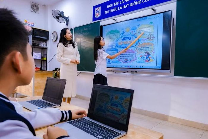 Giáo viên và học sinh Trường THCS Giảng Võ ứng dụng công nghệ thông tin, đổi mới hoạt động dạy và học.