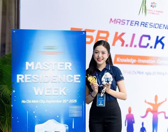 Kiều Duy sinh năm 2003, là người đẹp đầu tiên đội vương miện Hoa hậu Quốc gia Việt Nam khi cuộc thi tổ chức mùa đầu tiên vào tháng 12/2024. Chỉ khoảng 6 tháng sau đăng quang, cô hoàn thành chương trình đại học tại Trường Đại học FPT Cần Thơ.