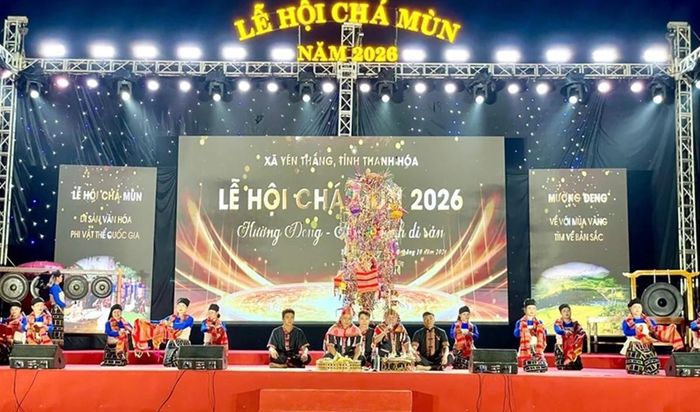 Nghi lễ Chá Mùn được tái hiện tại chương trình khai mạc lễ hội diễn ra trong tháng 10