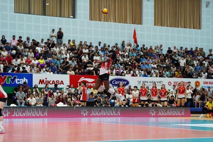 Binh chủng Thông tin với sự xuất sắc của Kiều Trinh, Lâm Oanh, ngoại binh Thomas... đã giành chiến thắng 25/19.