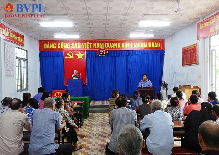  Quang cảnh tại buổi tuyên truyền.