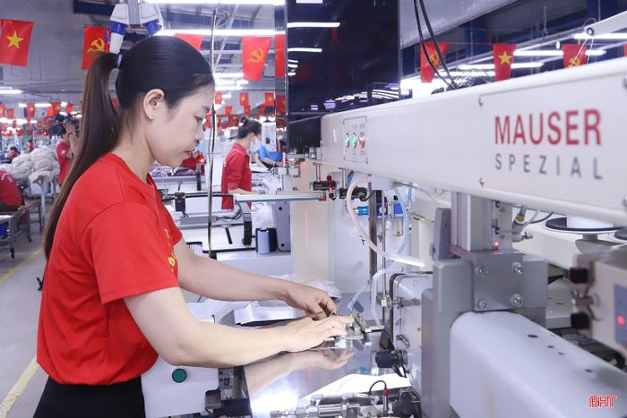 Xí nghiệp May 10 Hà Tĩnh đang có nhu cầu tuyển dụng thêm nhân lực.