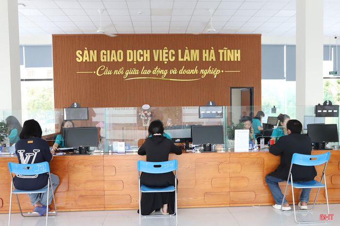 Trung tâm Dịch vụ việc làm Hà Tĩnh nỗ lực kết nối doanh nghiệp và người lao động.
