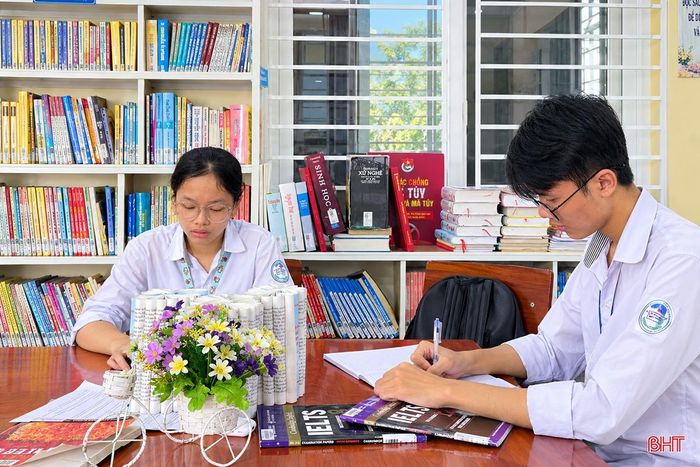 Để tăng cơ hội trúng tuyển đại học, nhiều học sinh lựa chọn thi IELTS, xem đây là một lợi thế trong xét tuyển.