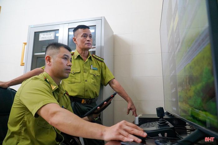 Hệ thống camera giám sát giúp lực lượng kiểm lâm phát hiện sớm dấu hiệu khói, lửa tại các khu vực rừng.