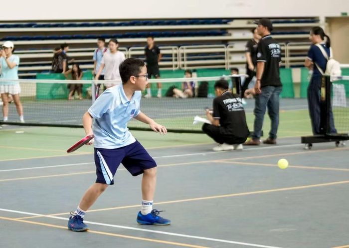 Học sinh chơi pickleball tại ngày hội. (Ảnh: Vietnam+)