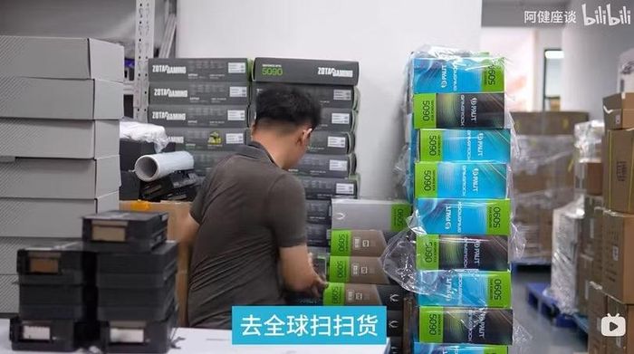 Các card RTX 5090 được mua gom trên toàn cầu, tạo nên khan hiếm và đẩy giá lên cao. Ảnh: Wccftech.