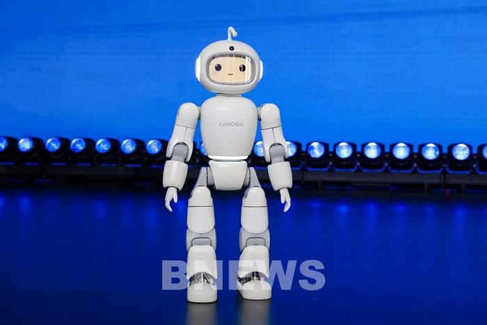 Mobo – mẫu robot AI có khả năng nhận diện thành viên, gia đình, ghi nhớ sở thích và tương tác tự nhiên
