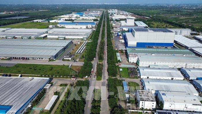 Khu công nghiệp Phú An Thạnh, xã Bến Lức, tỉnh Tây Ninh, phát huy lợi thế kết nối từ cao tốc Bến Lức – Long Thành để thu hút đầu tư, phát triển sản xuất công nghiệp. Ảnh: Giang Phương – TTXVN