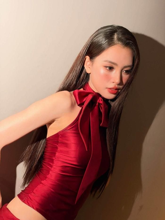 Kể từ khi đăng quang Hoa hậu Việt Nam 2018, Tiểu Vy ngày càng cho thấy sự đa dạng trong phong cách thời trang.