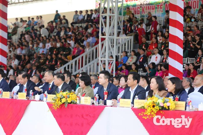 Các đại biểu tham dự lễ kỷ niệm 50 năm vùng kinh tế mới Hà Nội tại Lâm Đồng.