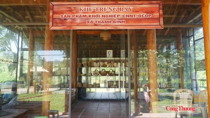 Chia sẻ với phóng viên báo Công Thương, ông Phan Hồng Phát, Phó Chủ tịch UBND xã Thạnh Bình cho biết, địa phương đang tích cực triển khai đề án phát triển du lịch gắn với phát triển kinh tế nông nghiệp, thương mại; kết hợp du lịch sinh thái gắn với trải nghiệm nghề làm các sản phẩm truyền thống tại làng cổ Lộc Yên, mang đến đa dạng trải nghiệm cho du khách cũng như thúc đẩy du lịch, thương mại phát triển.