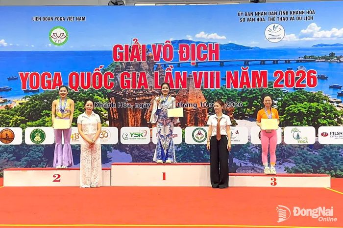 Vận động viên Nguyễn Kim Mơ (thành phố Đồng Nai) nhận huy chương vàng. Ảnh: ĐVCC