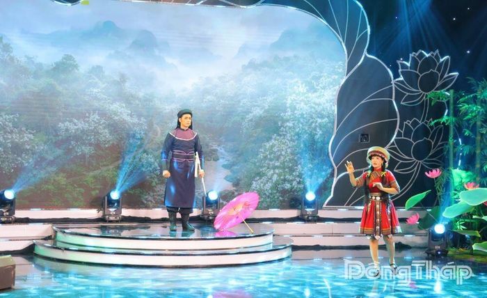 Sân khấu Gameshow “Tài tử miệt vườn” mùa 6 được dàn dựng theo phong cách nghệ thuật truyền thống kết hợp với hiện đại.