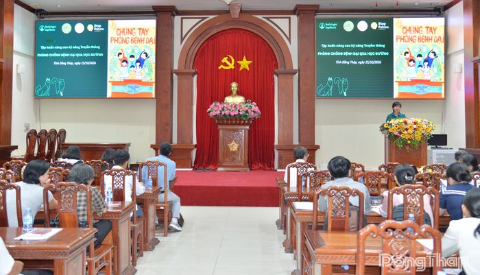 Quang cảnh lớp tập huấn.